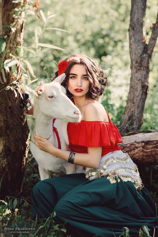 Эсмеральда фото превью