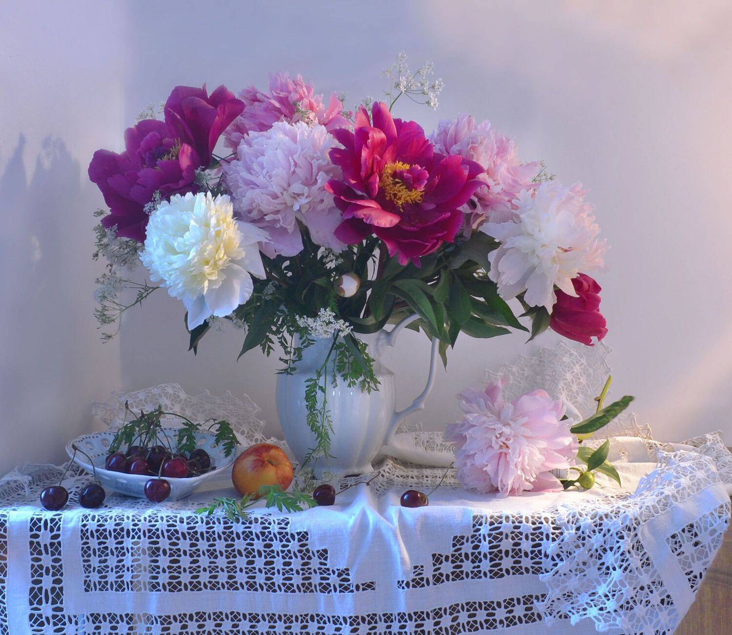 still life,натюрморт, черешня, цветы, фото натюрморт, пионы, лето, июнь, Колова Валентина