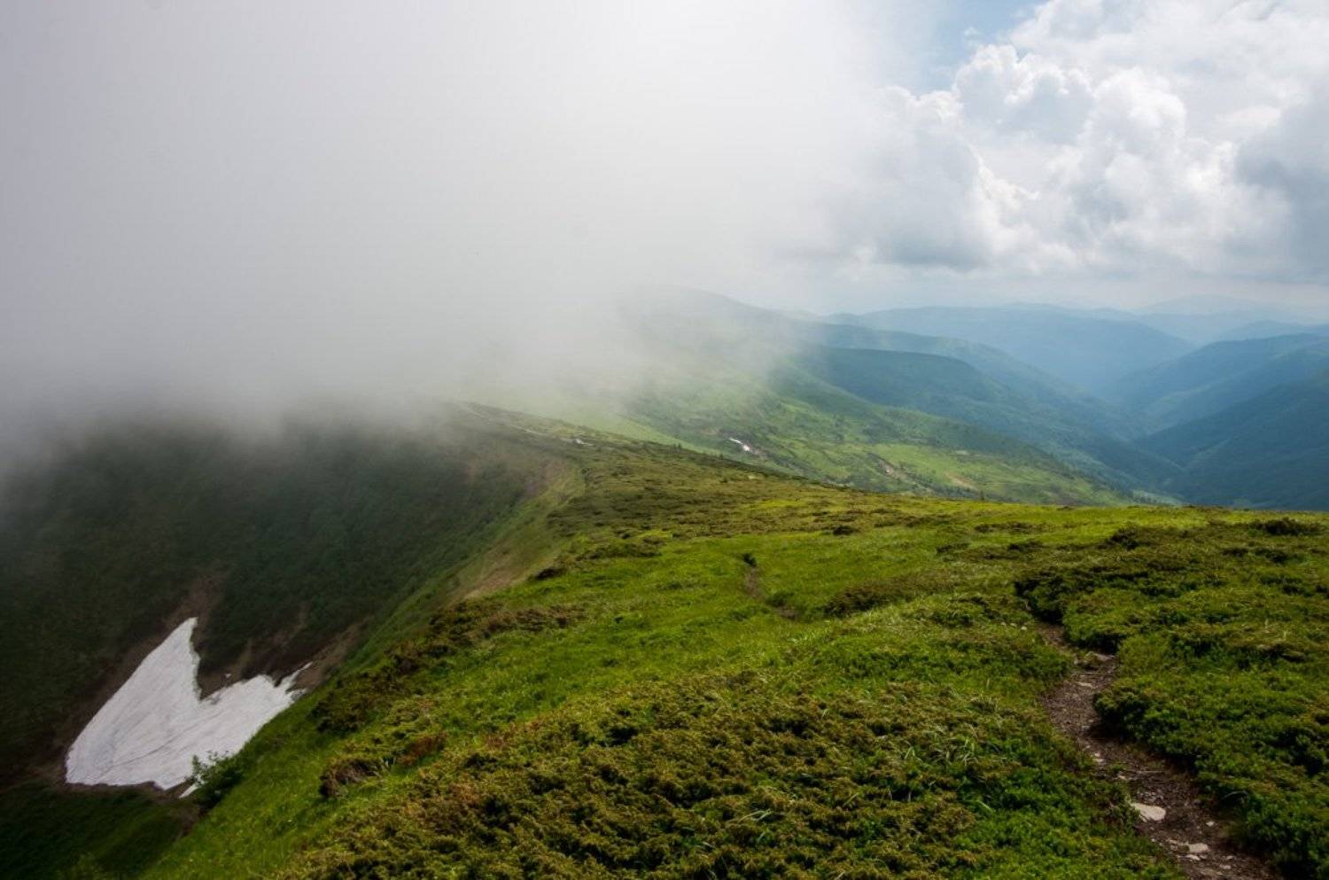 карпаты, горы, дымка, облака, Анна Иванова