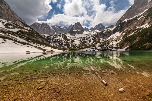 Горное озеро.