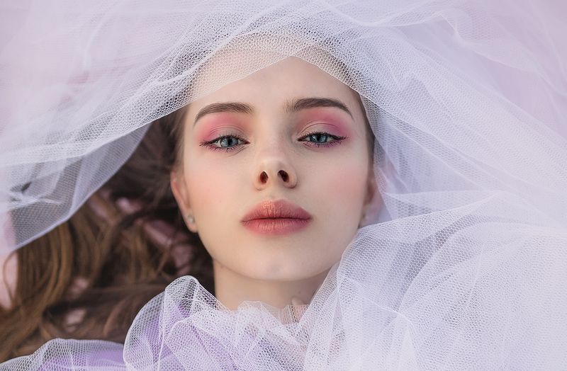 Laura фото превью