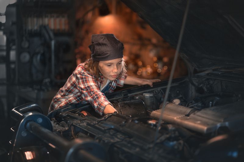 механик фото превью