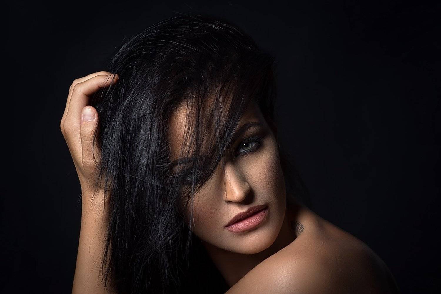 model, glamour, woman, female, sensual, sexy, eyes, hair, portrait, colour, beautiful, studio,, Lajos Cs&aacute;ki