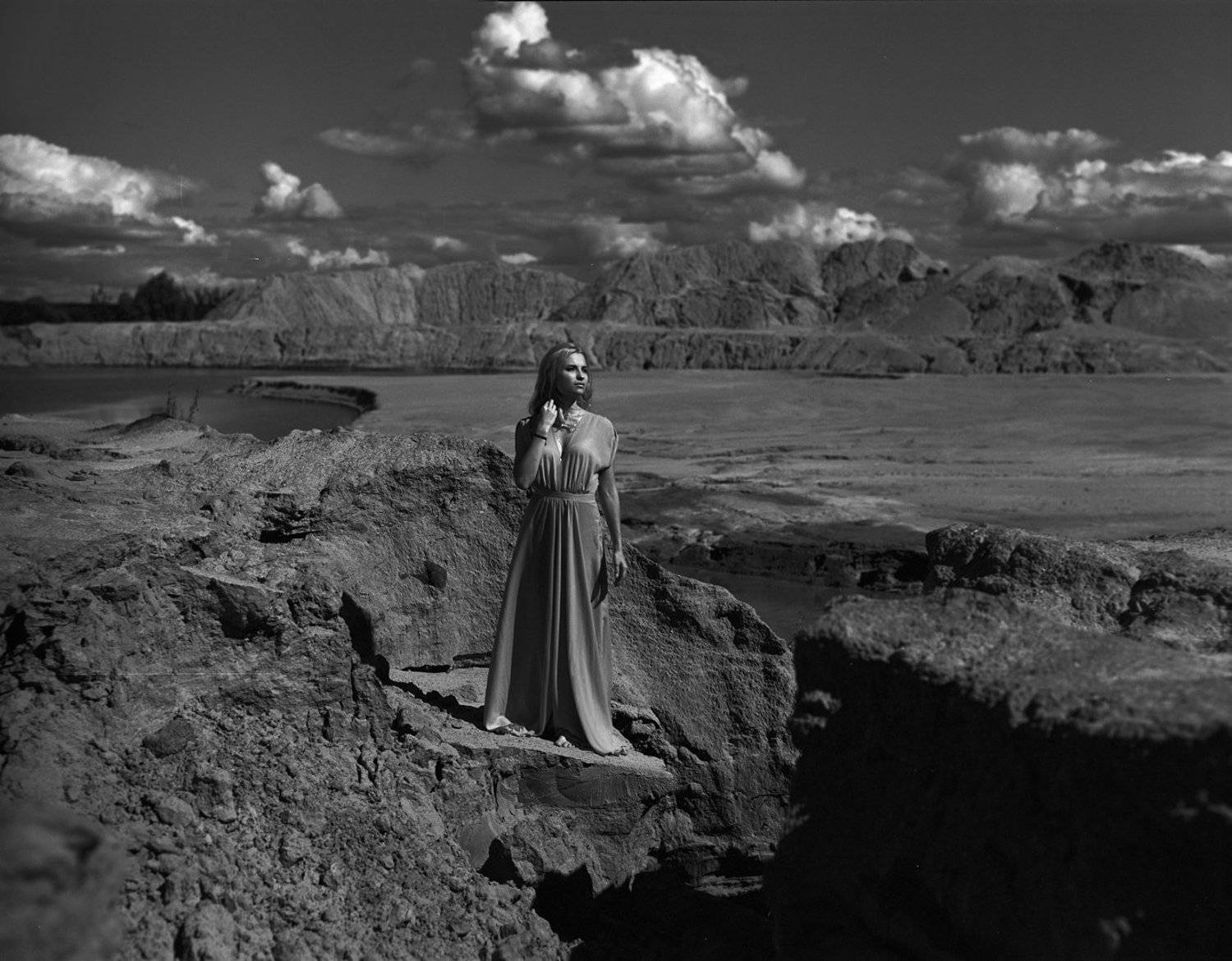 medium format, film 120, fashion, beauty, монохромная, 6х7, плёнка, аналоговая, классическая, лето, песок, девушка, романтическая, концептуальная, чёрно-белая, davydov, Давыдов Михаил