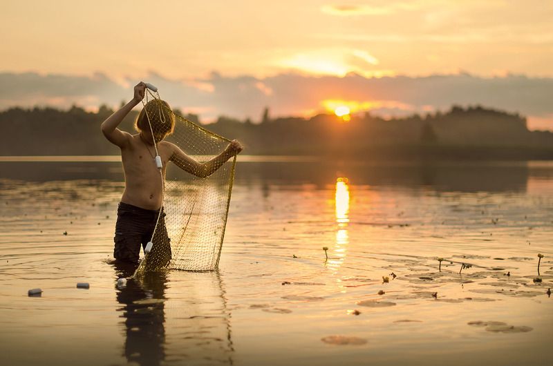 на реке фото превью