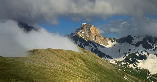 В горах Кавказа