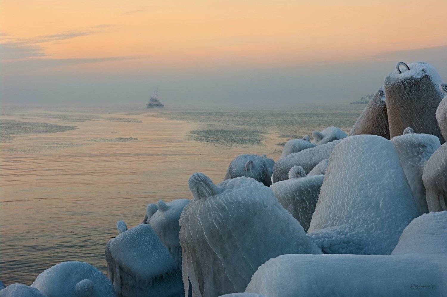 лоцман, зима, море, лед, тетраподы, мороз, Олег Иванов