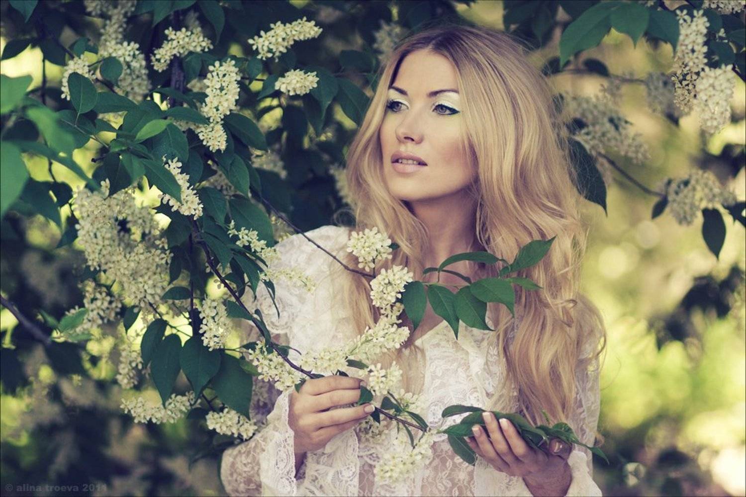 , Алина Троева