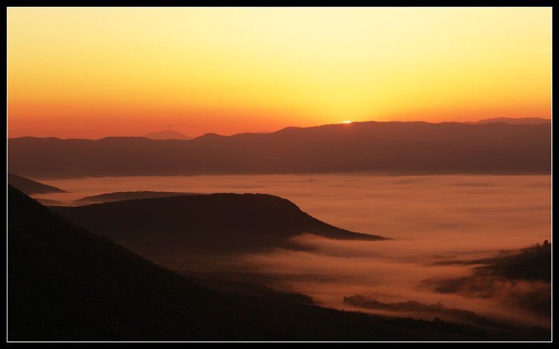 Рассвет над Байдарской долиной фото превью