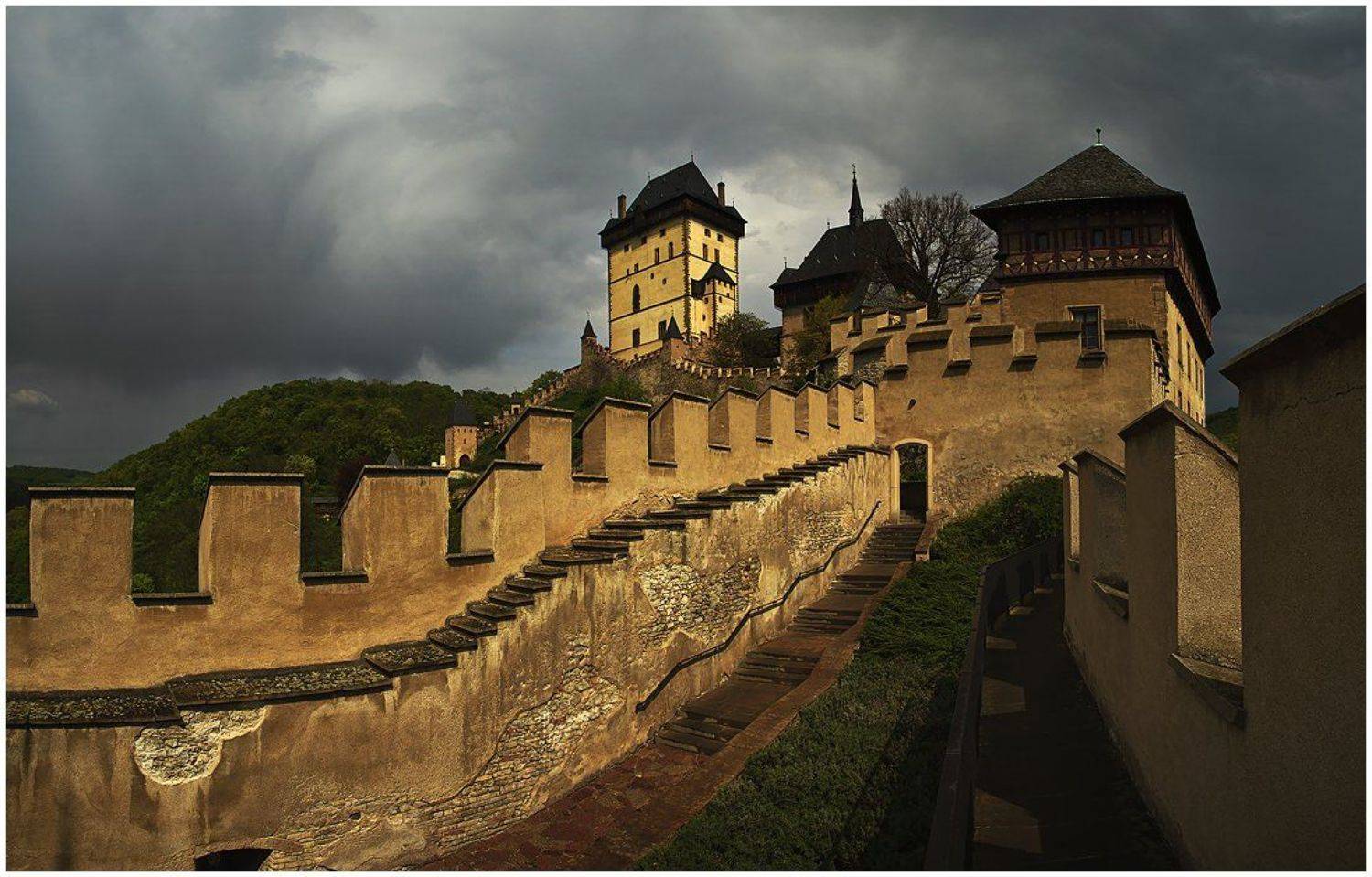 замок, стены, горы, лес, небо, пейзаж, Oleg Dmitriev