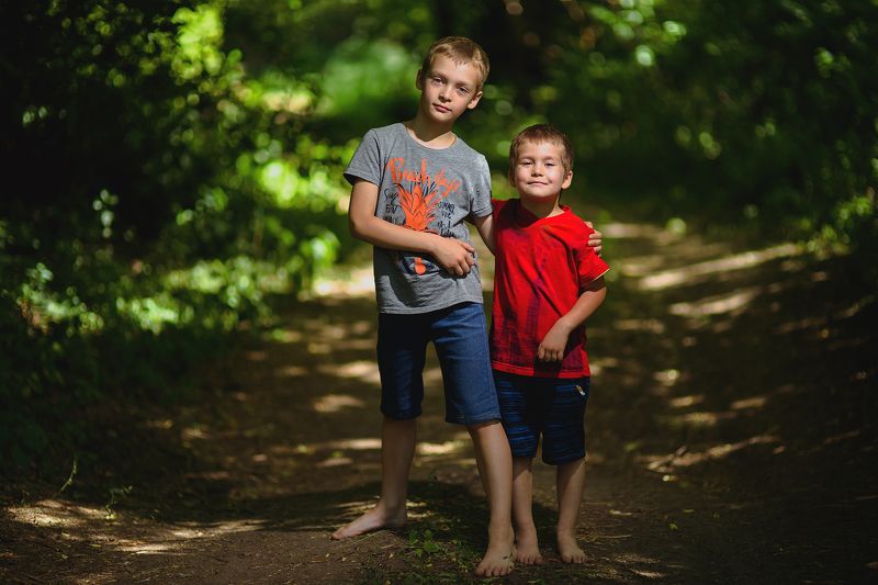 дети на природе  фото превью