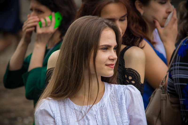 девушка, девочка, общество, человек и общество Всё очень серьезно фото превью