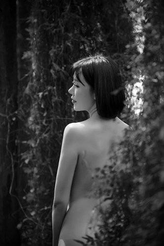 nude