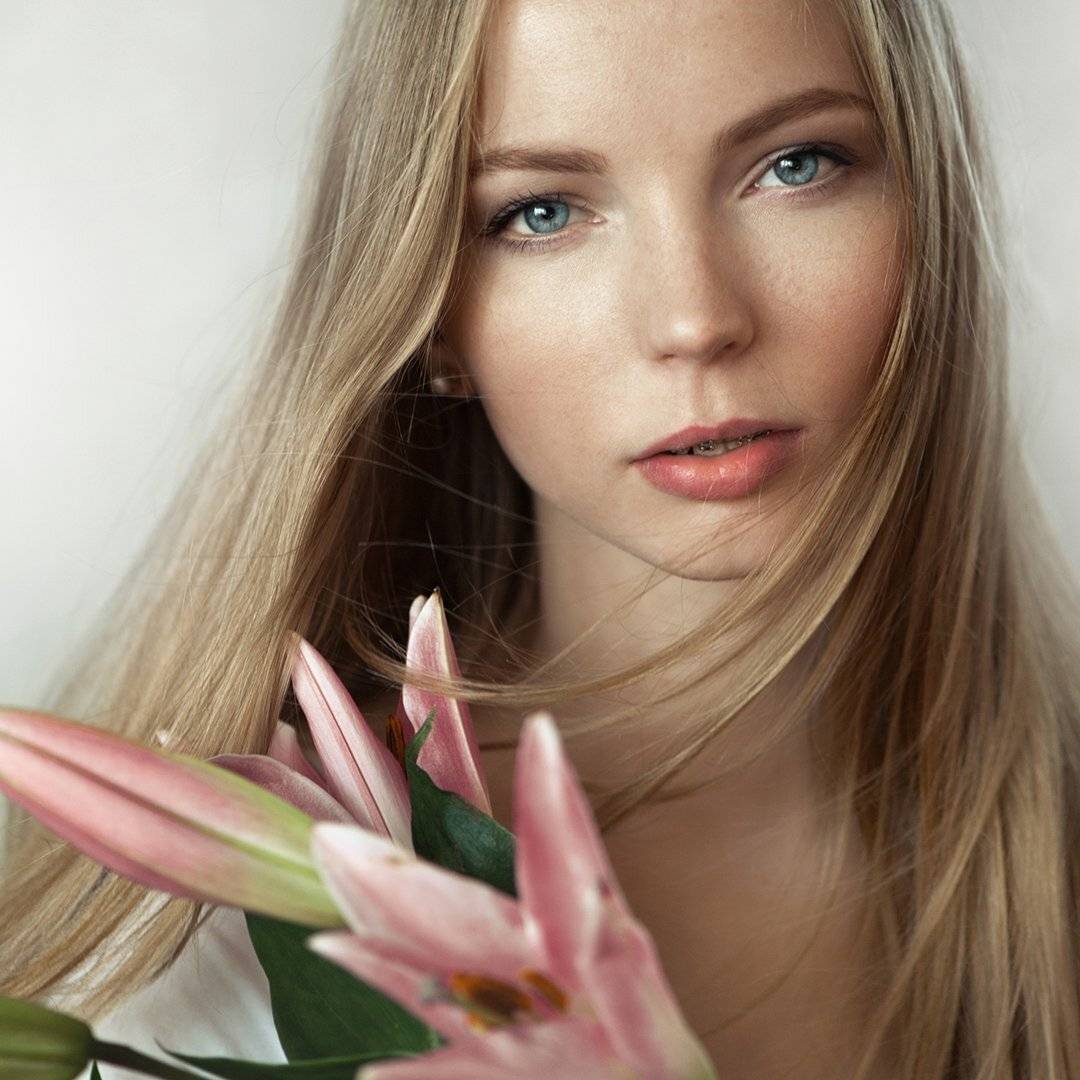 портрет, девушка, лилия, Бабинцева Мария