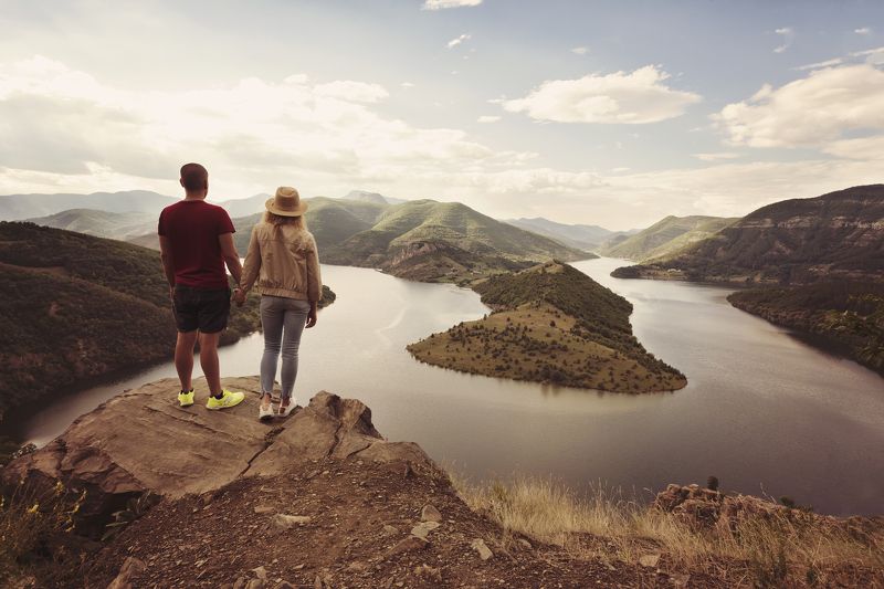 hiking, couple, mountain, travel, adventure, holding, hands, hat, hike, top, view, man, activity, journey, cliff, tourism, standing, woman, freedom, sunset, nature, together, male, trekking, rock, tourist, extreme, destination, climber, sport, sun, beauti Hiking couple looking at the view holding hands фото превью