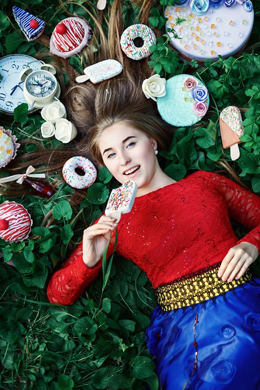 сказка, алиса в стране чудес, девушка, постановка, портрет, лето, сладости, торт Алиса фото превью