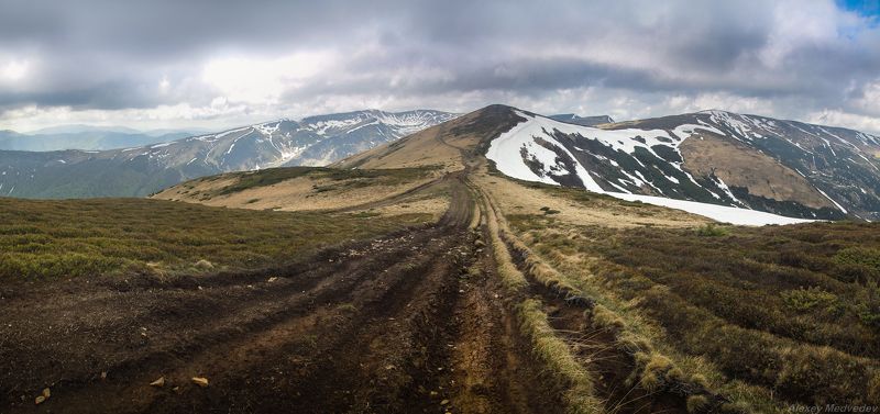 winter, cold, hut, house, forest, carpathains May Svydovets фото превью