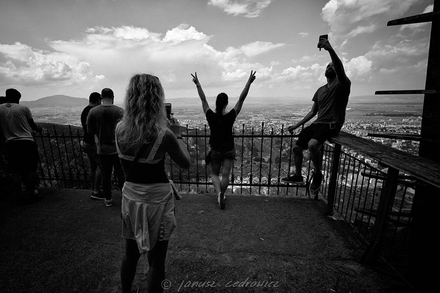 romania,brasov,tampa,view,tourist,handy,selfie,blackandwhite,, Janusz Cedrowicz