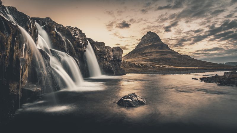 водопад,kirkjufell,kirkjufellsfoss,исландия,пейзаж ... фото превью