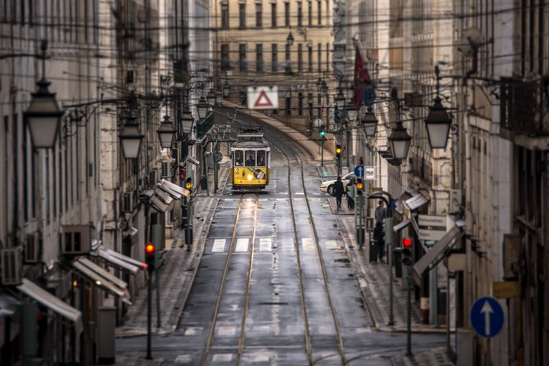 Hugo, Só, HugoSó, Nikon, D810, City, Lisboa, Lisbon, Portugal, Europe, Old, City, Downtown, Electric, Trails, Morning, Earlier,  Old Scene фото превью