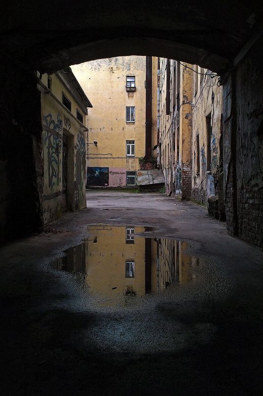 #deep.spb, #deepspb, #санктпетербург, #петербург, #спб, #питер, #saintpetersburg, #petersburg, #spb, #piter, #город, #city, #street, #streetphoto, #streetphotography, #cityscape, #urbex, #urbexphoto, #urbanexploration, #abandoned, #decay, #light, #shadows 180709-1 фото превью