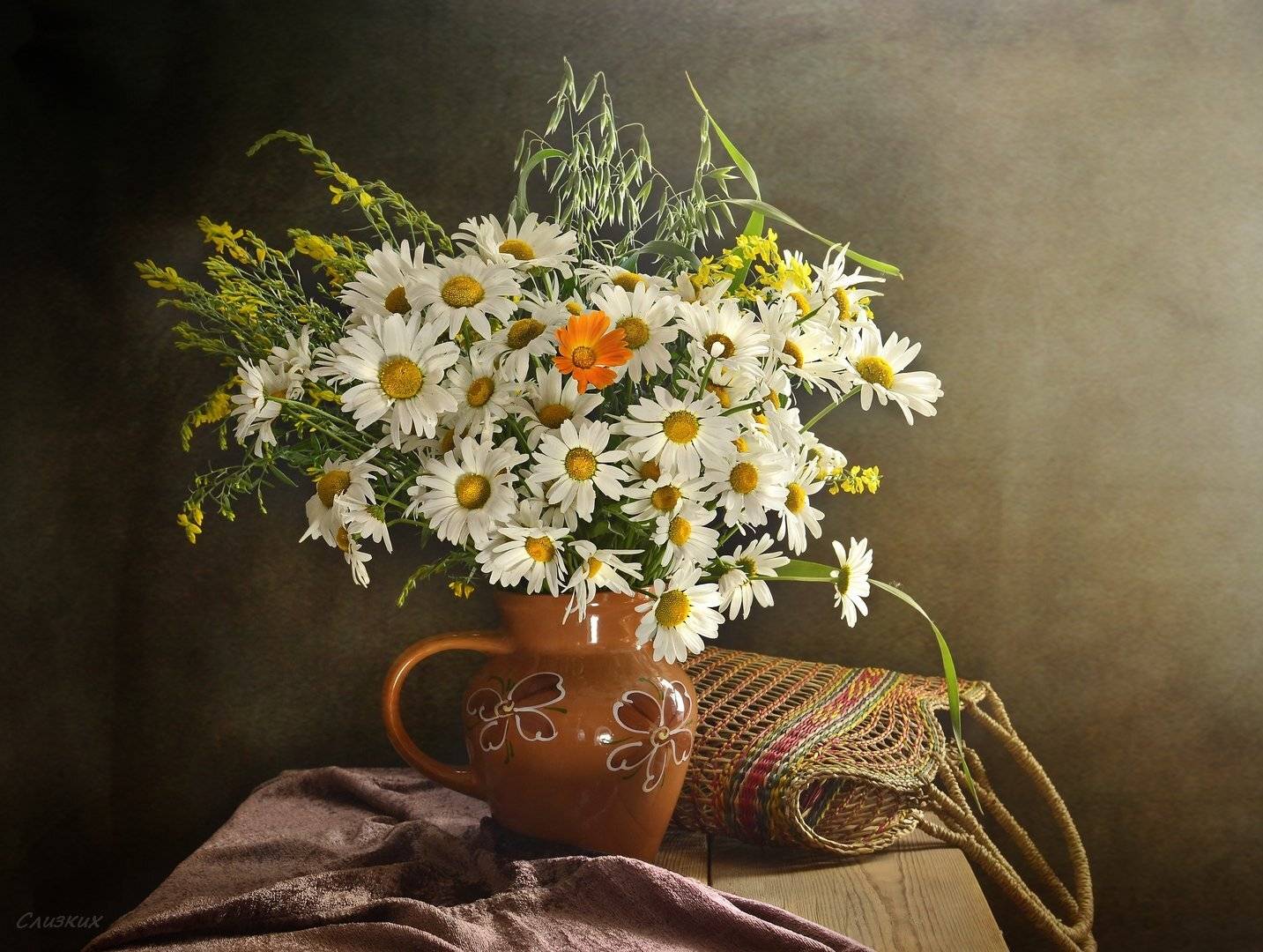 натюрморт, лето,корзина,ромашки,кувшин,свет,скатерть, Инаида