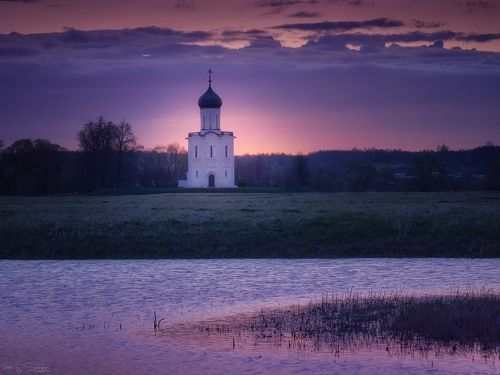 Рассвет, богатый на краски