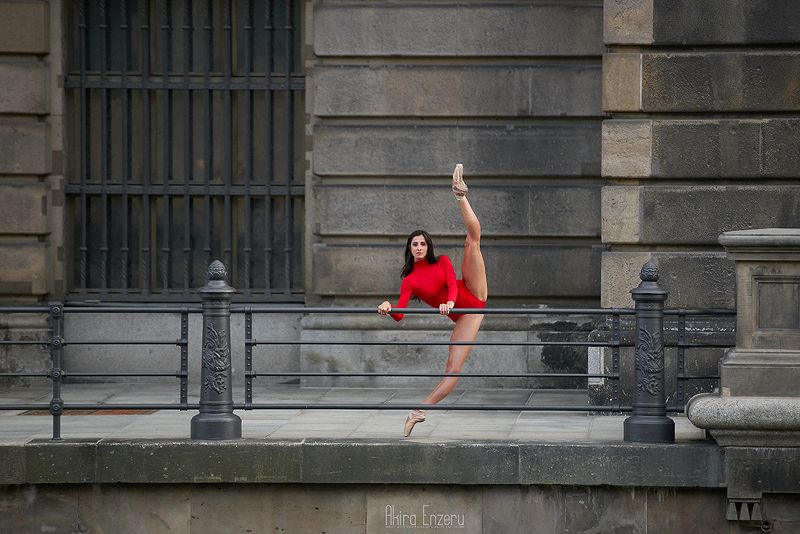 ballerina, dance, dancing, portrait, street, outdoor Берлинский кафедральный соборphoto preview