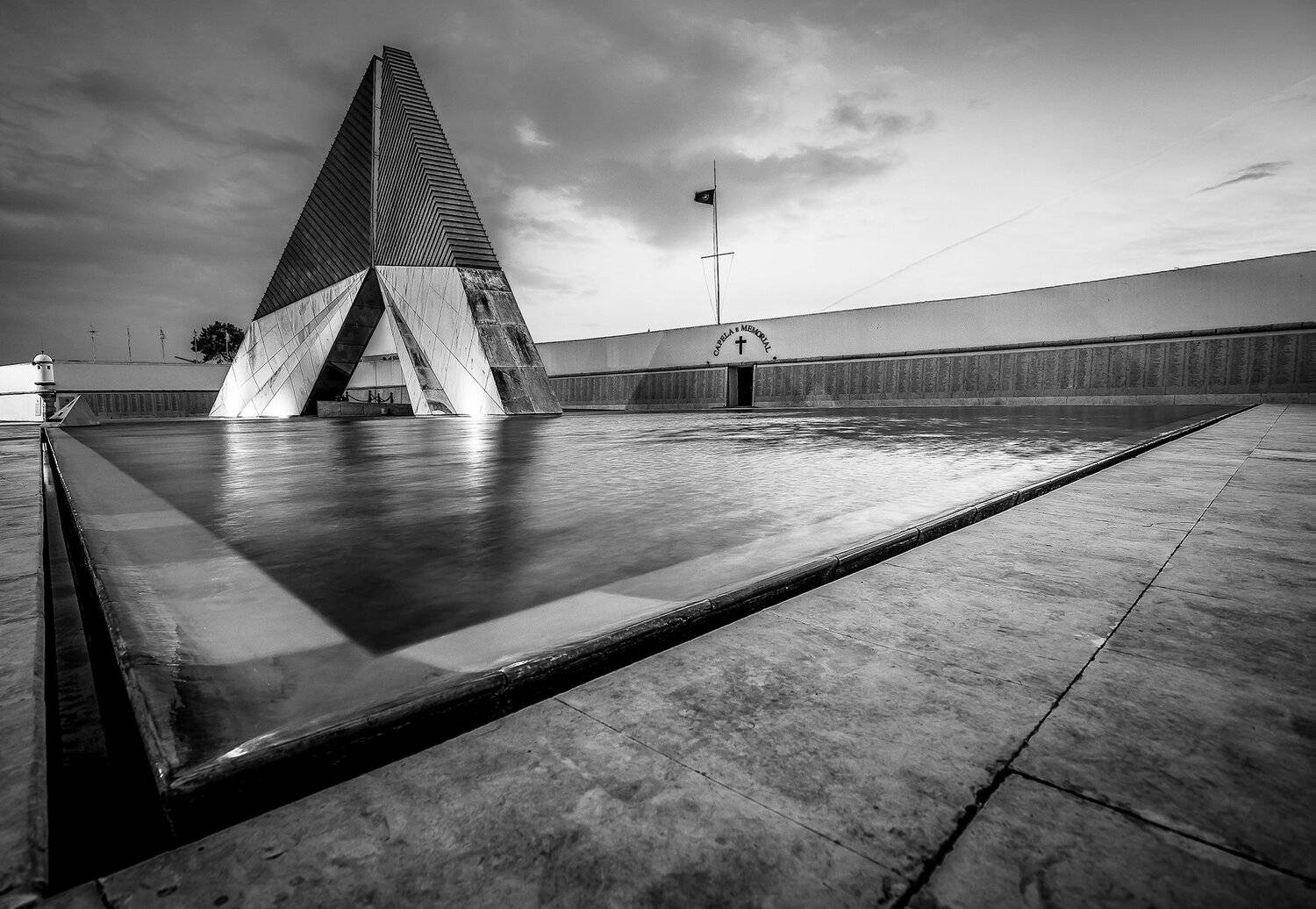 memorial, monument, stone, water, lights, shadows, night, Antonio Coelho
