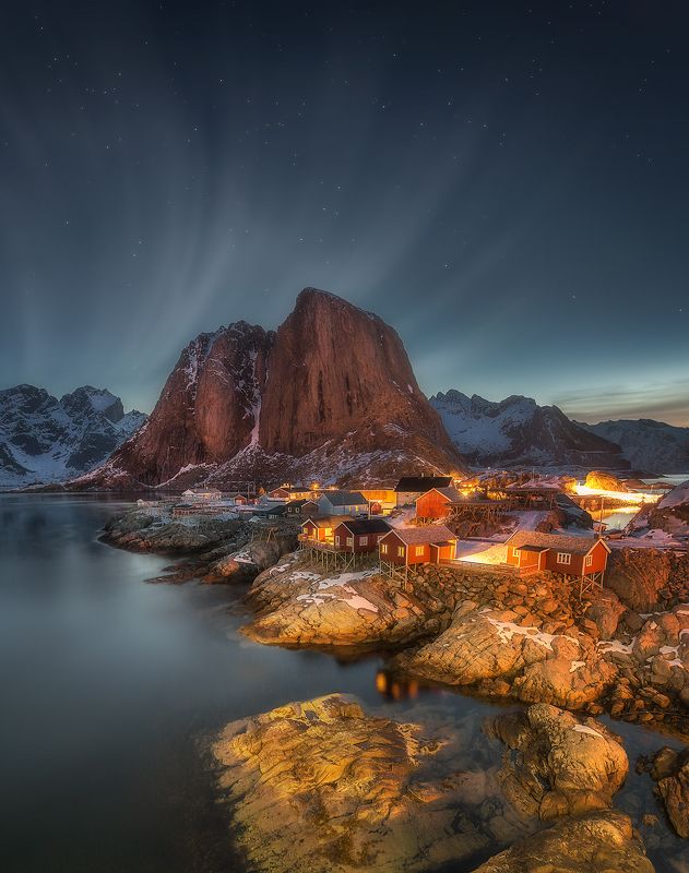 lofoten, islands, Norway, norwegian, arctic, sea, nordic, scandinavian, tradition, notrh, fish, island, winter, snow, mountains Hamnøy by night фото превью