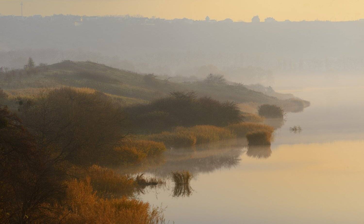 осень рассвет озеро туман, Александр Жарников