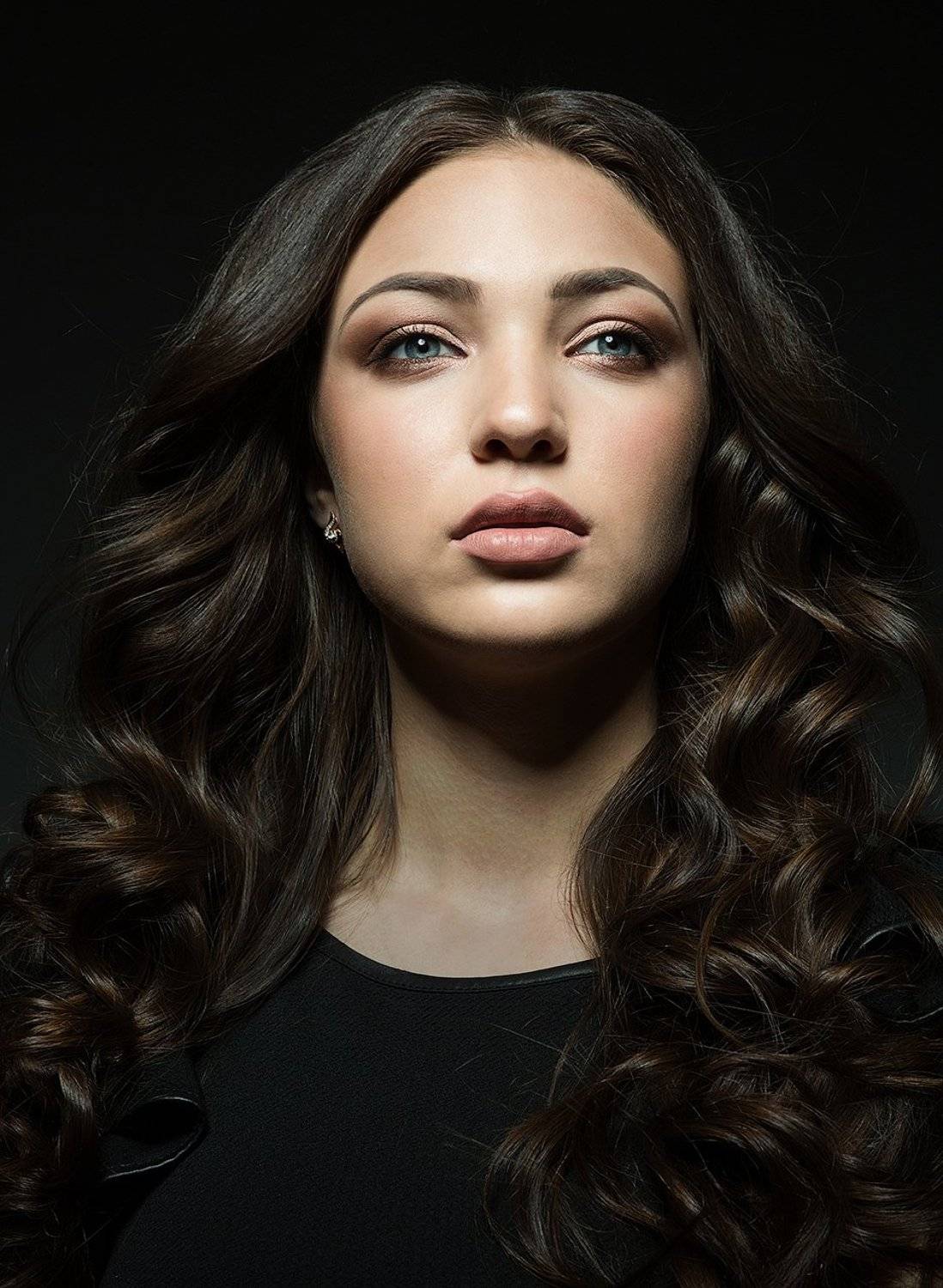 портрет, девушка, губы, секси, глаза, локоны, лицо, портретная тарелка, Дарья Комарова