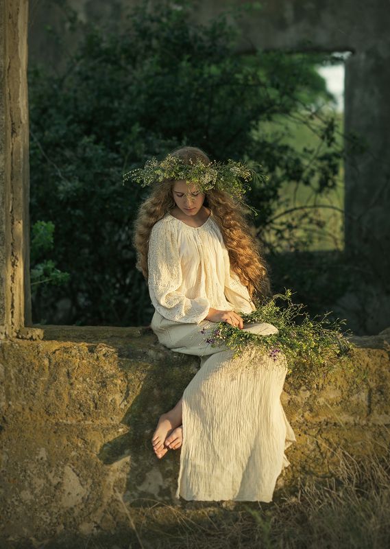 девушка венок ивана купала  фото превью