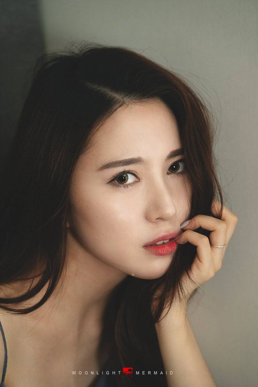 #sexy #girl #woman #beauty #cute #light #night #red #seminude #potrait #underwear #female #vivid #a9 #sony , moonlight_mermaid