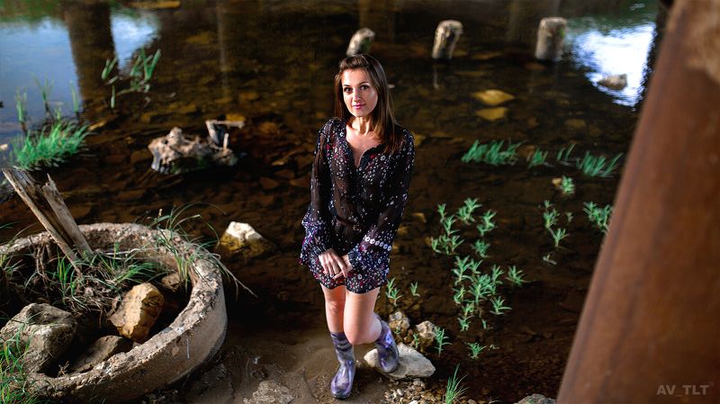 портрет, на реке, река, мост, под мостом, уличное фото, на природе Ирина фото превью