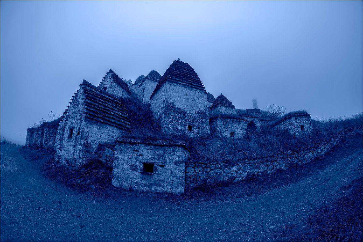 Кутыгин, Кавказ, #Даргавс, #Давгарс, #Северная, #Осетия, #Алания, #мёртвых, #городок ,#осень #на #Кавказе, #октябрь, #Башня, #Бадтиевы, #Аликовы, #Уаллагдон, #река, #туманно, #туман, #Nikon #wwfrussia #priroda_naturee   #krasoti_rossii  #russ_photo    #ma, Кутыгин Эдуард