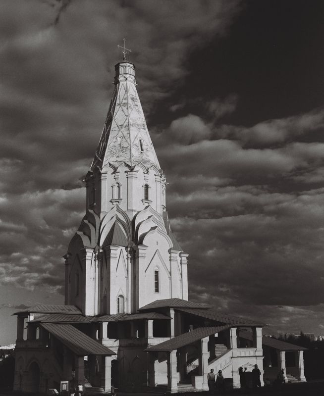 красный фильтр, пленка, средний формат Церковь Вознесения Господня фото превью