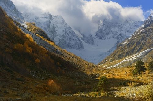 В осенних горах