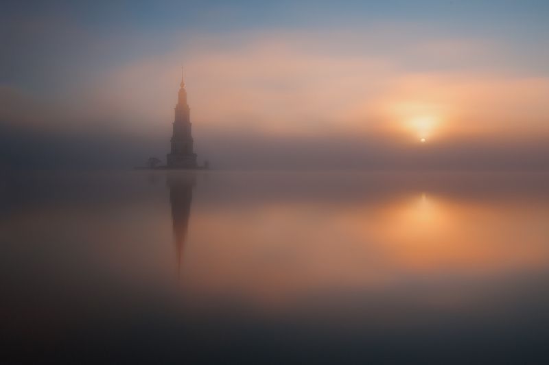 Первые лучи солнца.