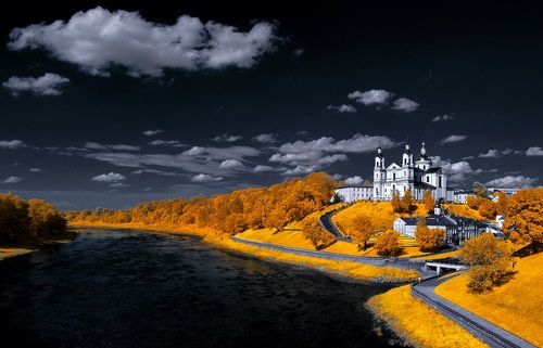 Облака над летним Витебском. Инфракрасная фотография.