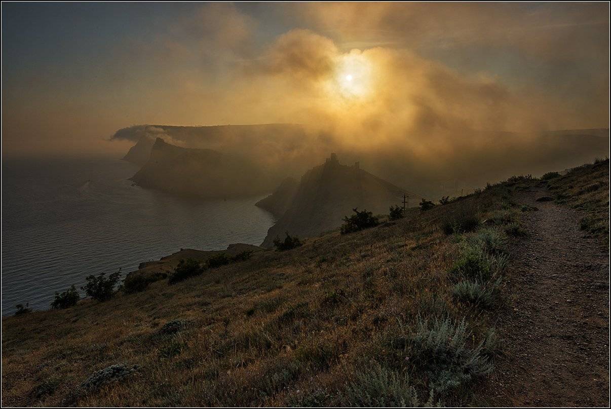 крым, балаклава, вечер, солнце, туман, море., АНАТОЛИЙ ДОВЫДЕНКО