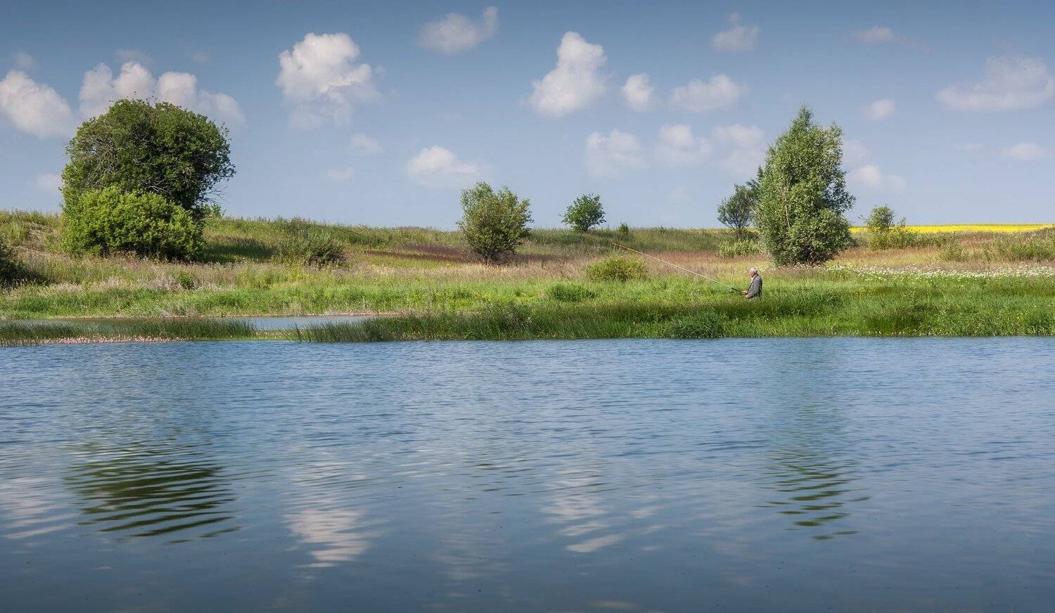 пейзаж,лето,небо,облака,река,утро, рыбак,россия,подмосковье , Павел Ныриков
