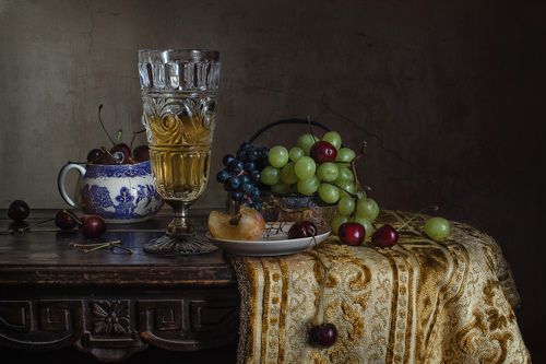 Вино и фрукты