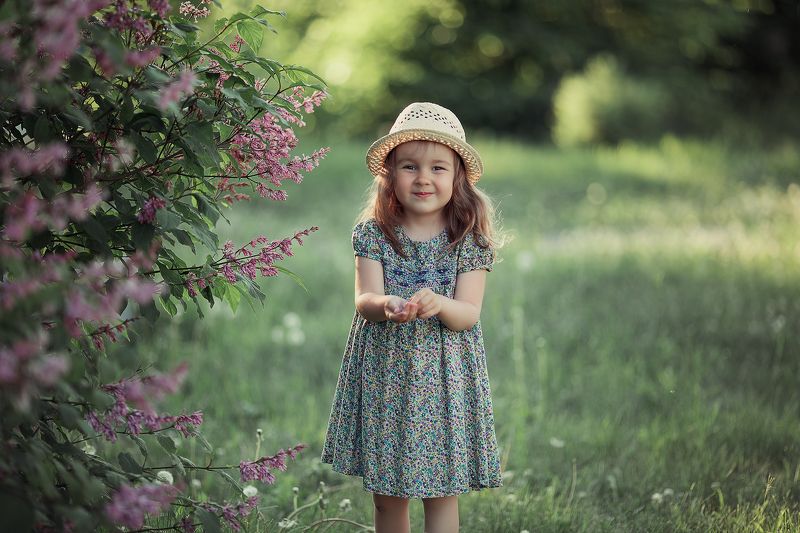 Машенька и сирень фото превью