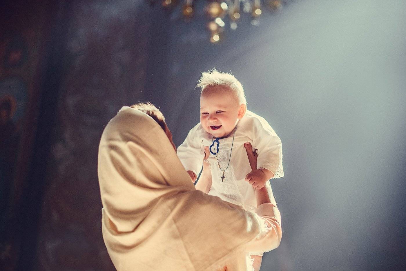 крещение, фотограф на крещение спб, таинство крещения, фотограф спб, таинство, дети, ребенок, малыш, девочка, таинство крещения, крещение ребенка, церковь, храм, крестины, Юлия Полуэктова