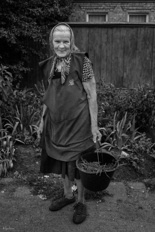 женщина,бабушка,улица,портрет,жанр В лицах ... фото превью