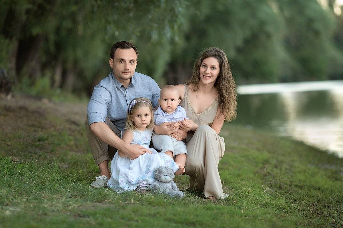 дети, дети на фото, детский и семейный фотограф ольга францева, детский фотограф, закатное солнышко, лето, маленькие дети, малыши, мальчик, семейный портрет, радость, счастье, семейная фотосессия, семейное фото, семья, фотопрогулка, фотосессия, Францева Ольга