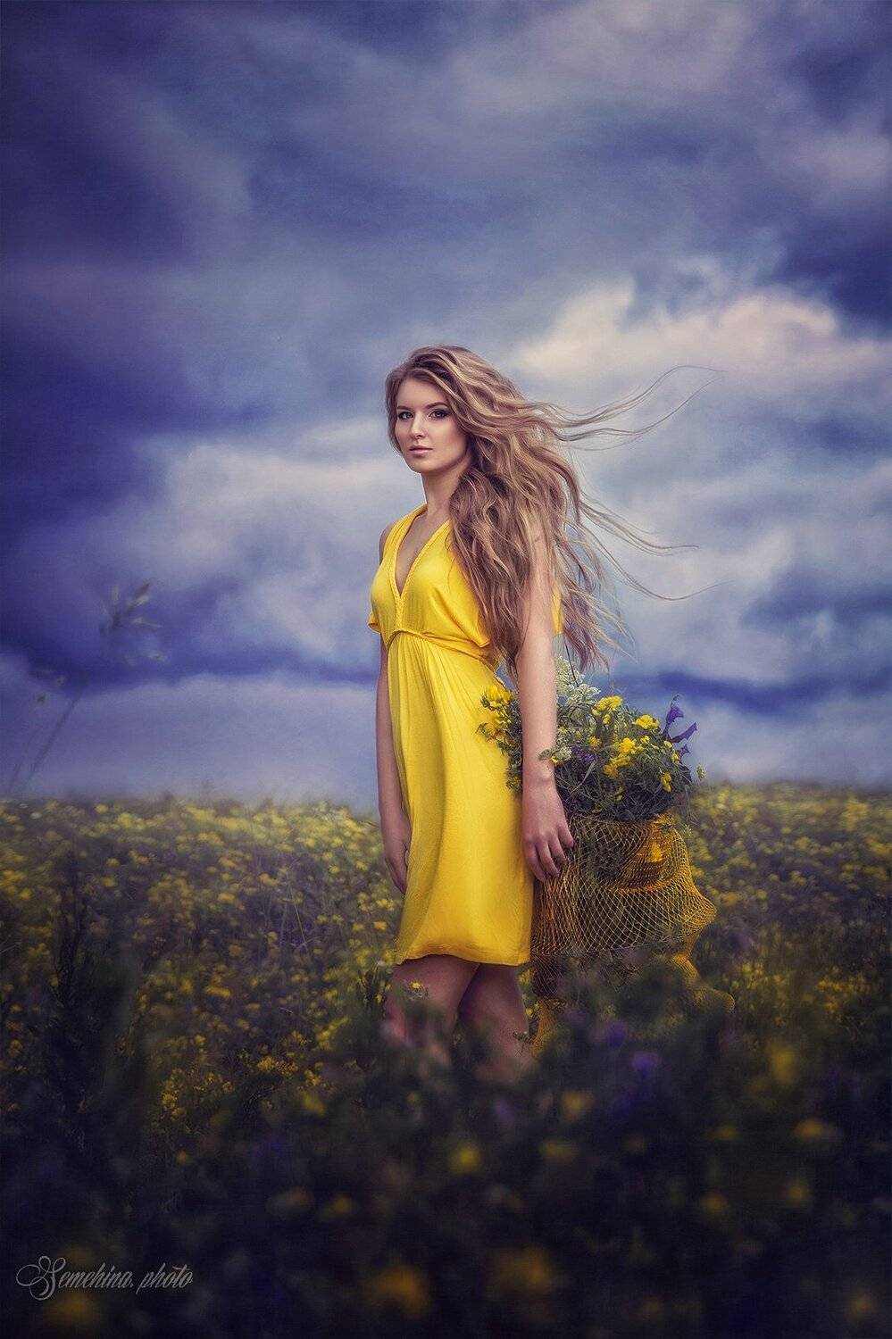 девушка, желтый,фиолетовый, ветер, цветы, портрет, girl, portreit, wind, yellow, blue, outdoor, summer, flowers, Марина Семёхина