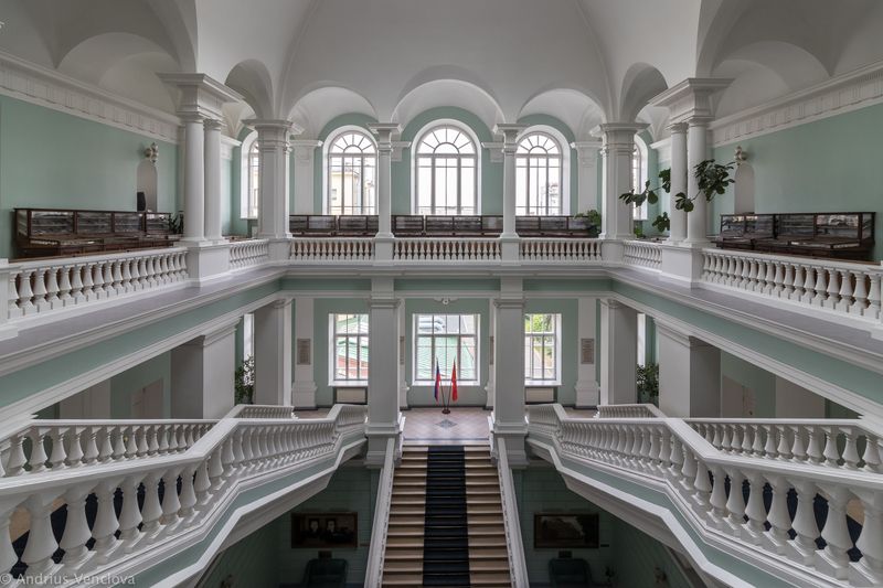 Geology Institute stairway фото превью