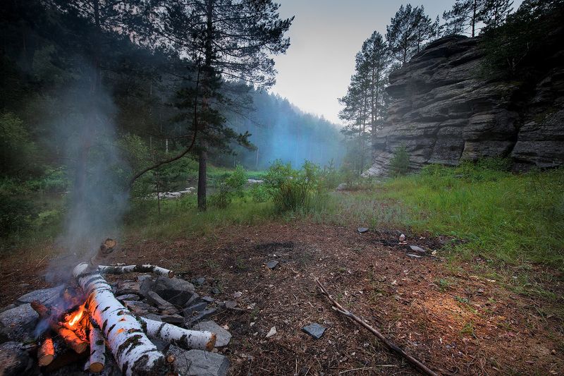 Утренний костёр фото превью